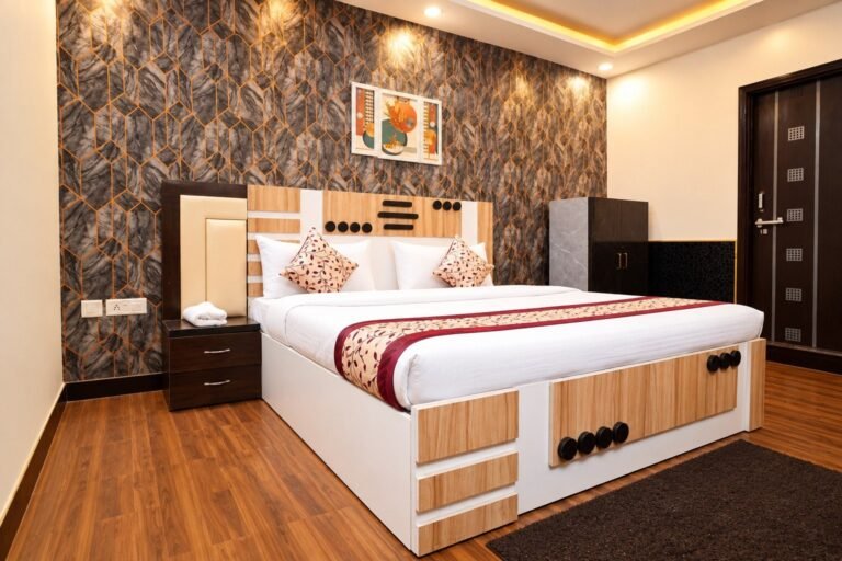 Super Deluxe room king bed, Hotel Kasol Heritage Lucknow